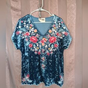 💎 Savanna Jane Women's Floral Velvet Top Teal